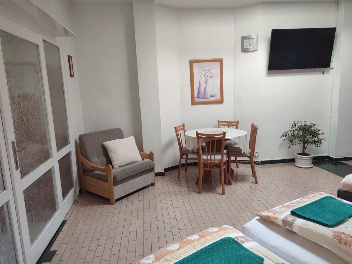 Pension Dana Karaskova Appartement Kutná Hora Buitenkant foto